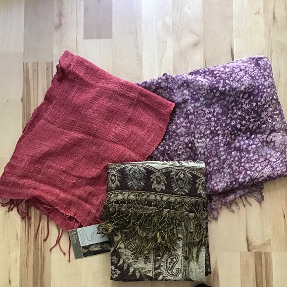 Scarves - Picture 1 of 1